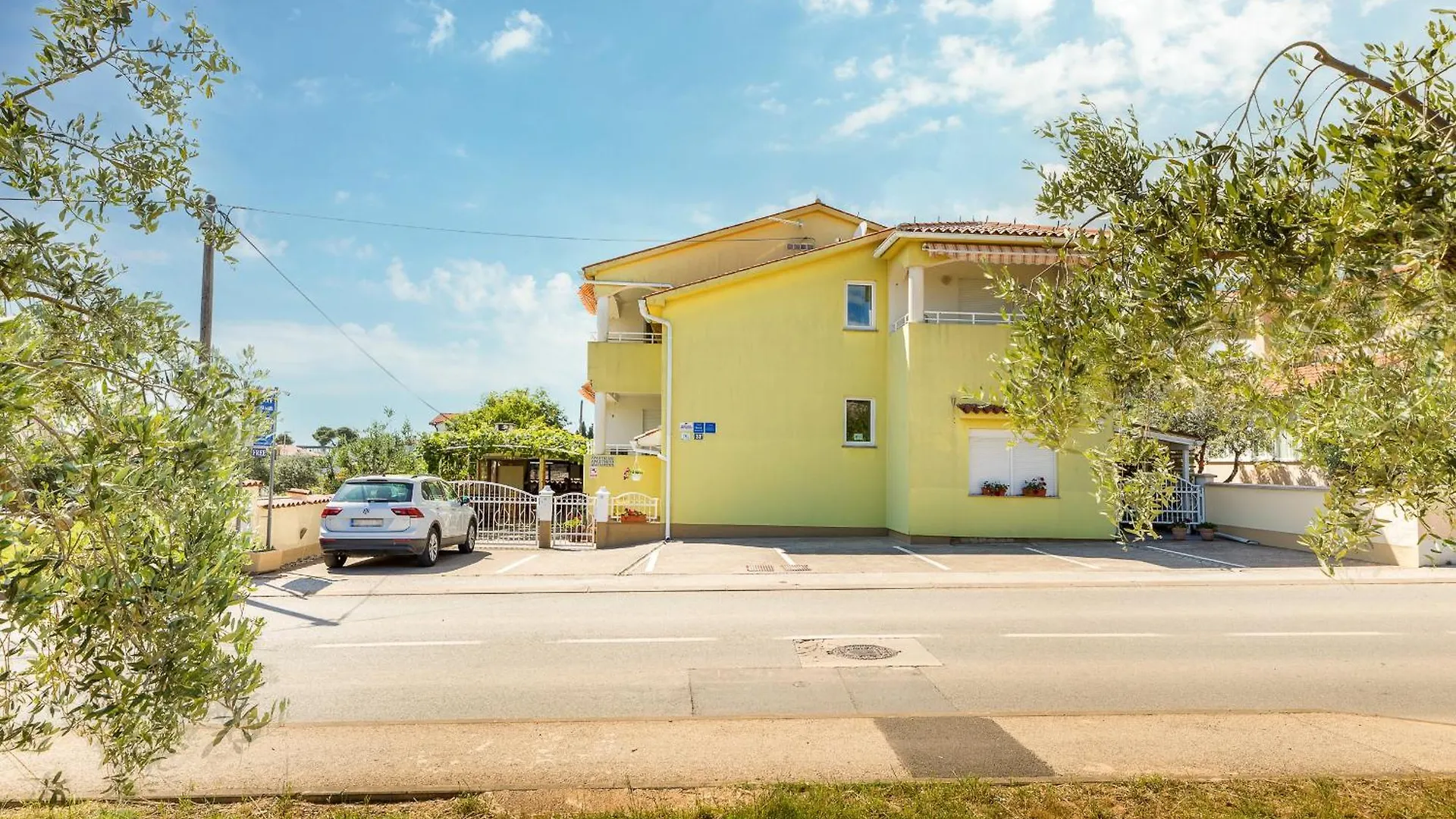 Apartments Ana-Maria Fazana 0*,