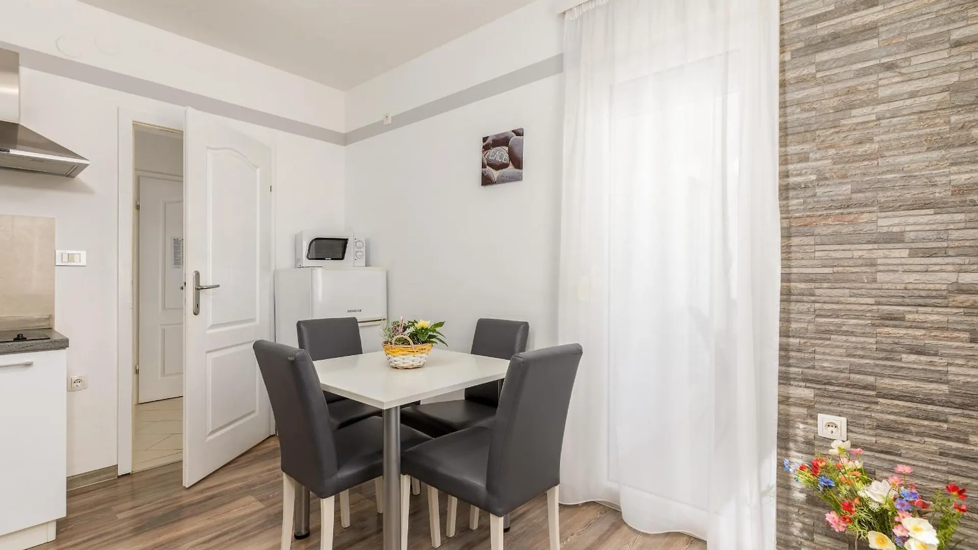 Apartments Ana-Maria فاجانا
